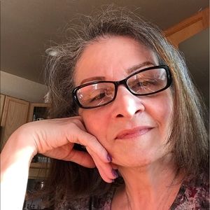 Meet your Posher, Nilsa